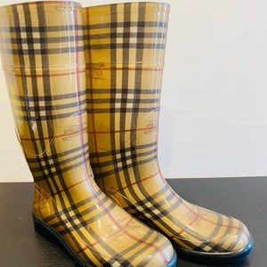 Burberry rain boots